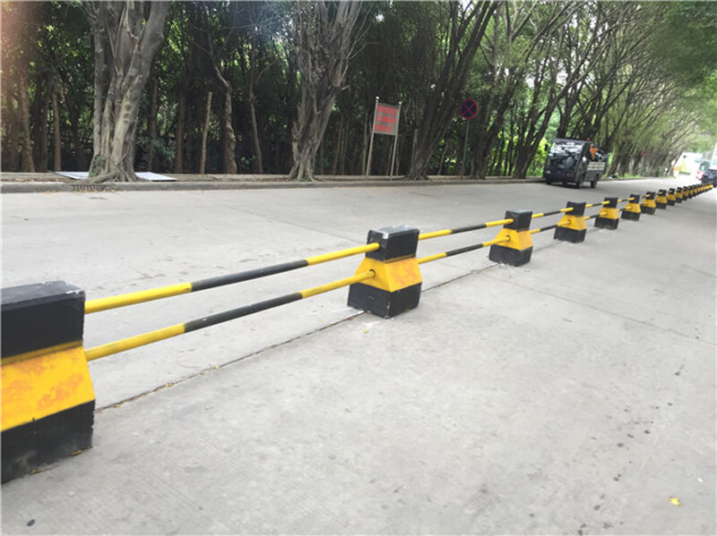 水泥隔離墩案例圖片2